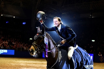 FUCHS' SINNER IS A SAINT IN THE LONGINES FEI JUMPING WORLD CUP FUCHS' SINNER IS A SAINT IN THE LONGINES FEI JUMPING WORLD CUP